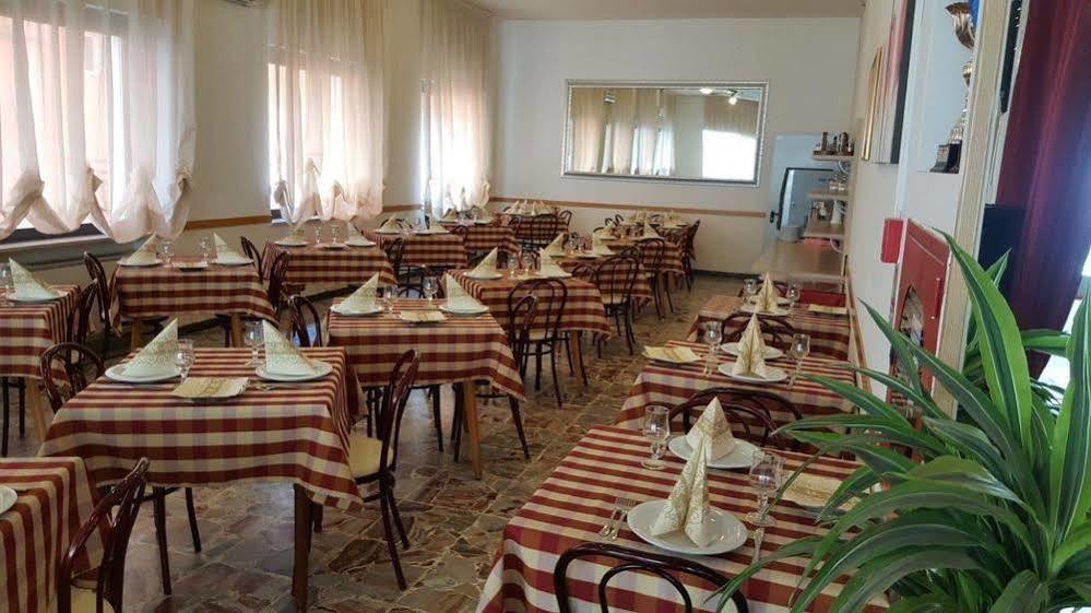 Hotel Venere Rimini Extérieur photo