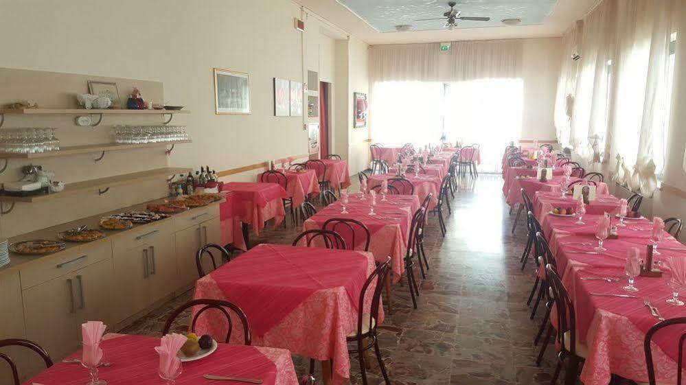 Hotel Venere Rimini Extérieur photo