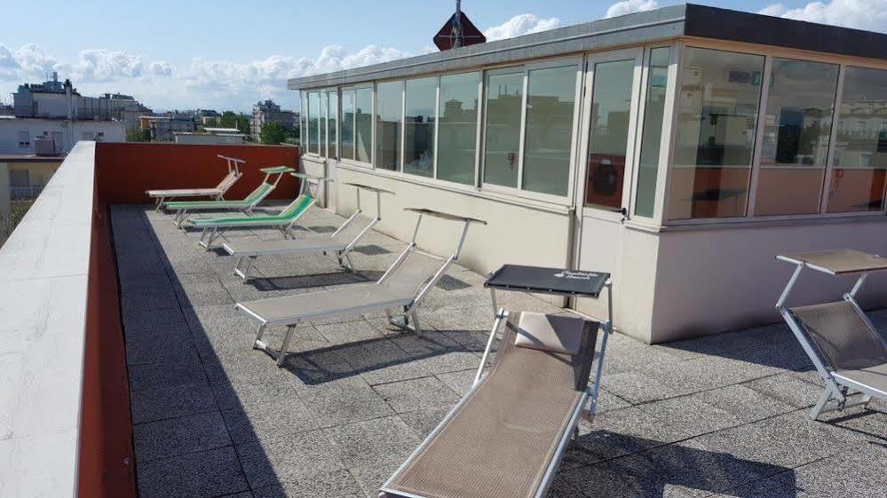 Hotel Venere Rimini Extérieur photo