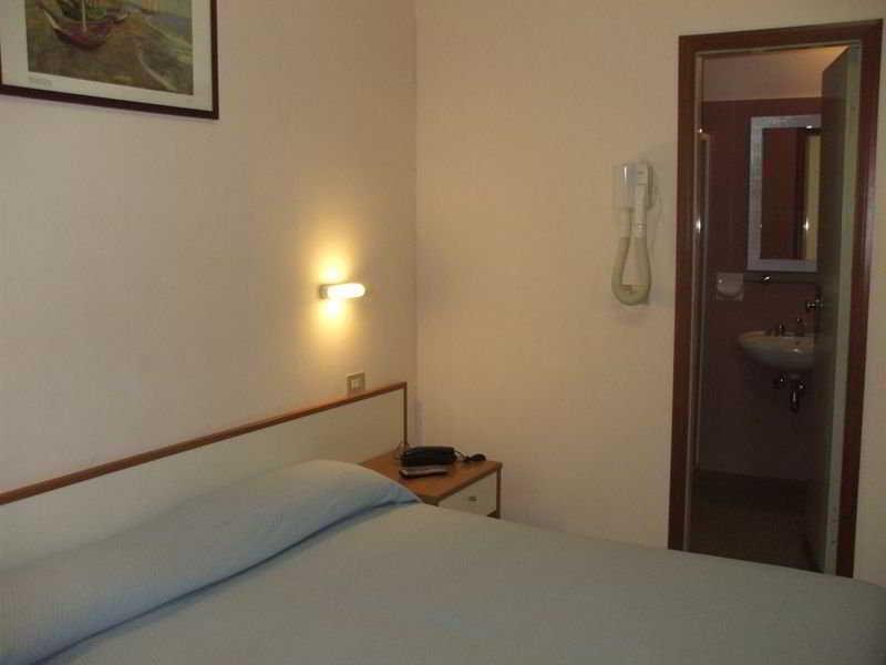 Hotel Venere Rimini Extérieur photo